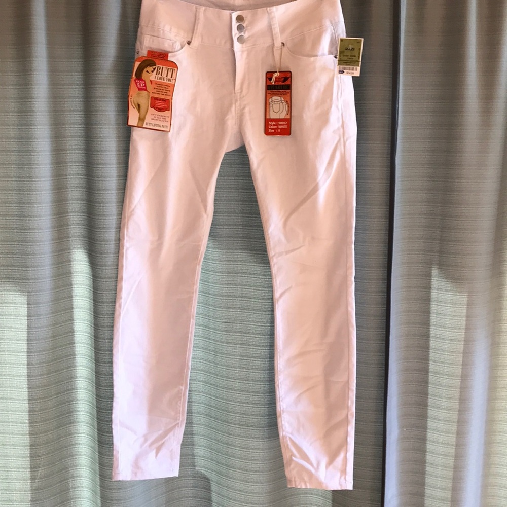 Butt lifting jeans!